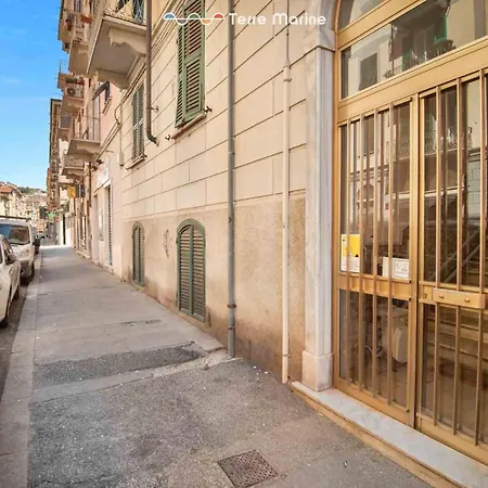 Apartman Richard's House, Terre Marine