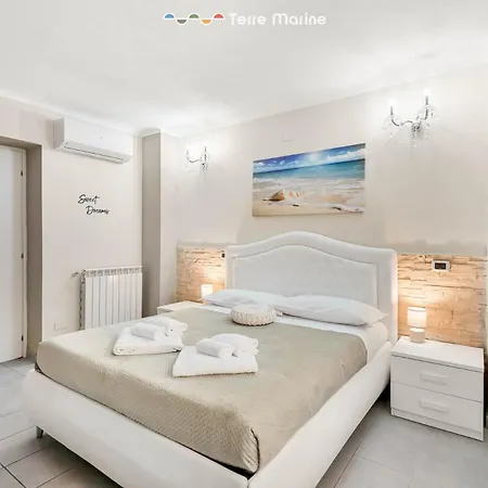 Richard's House, Terre Marine Apartman