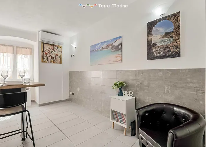 Apartman Richard's House, Terre Marine *